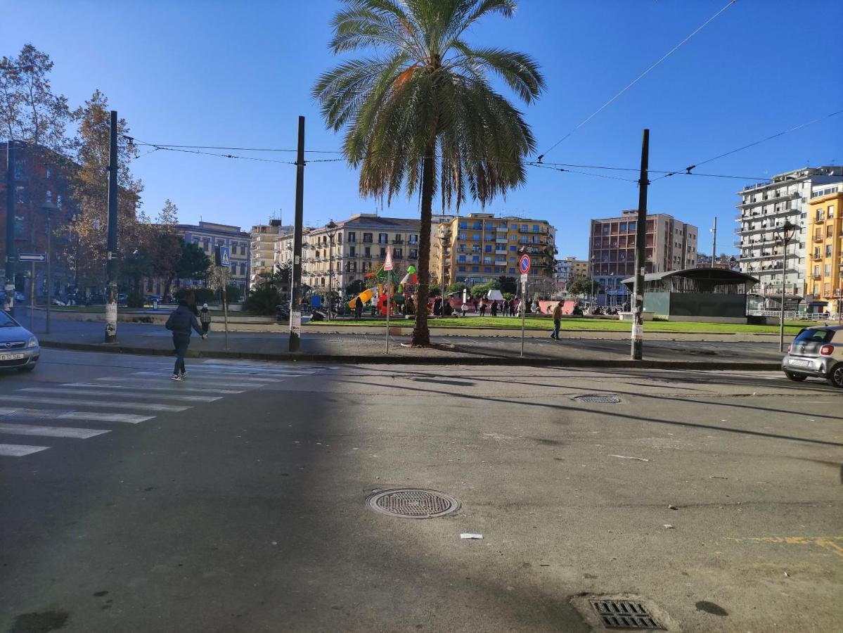 Apartmán Na' Stanza In Piazza Neapol Exteriér fotografie